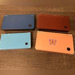 Nintendo DSi XL Console Lot Not Tested Parts/Repair
